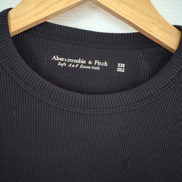 NWT Abercrombie & Fitch Long Sleeve Black Ribbed Soft Cropped Tee Essentials XXS - Picture 2 of 6